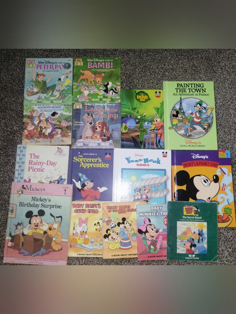 Bundle of 15 VINTAGE DISNEY Books for kids